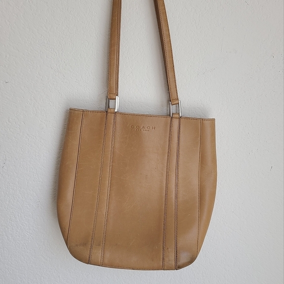 Coach Handbags - Vintage 90s Coach Purse Bucket Tan hand crafted Italy Calfskin #6706